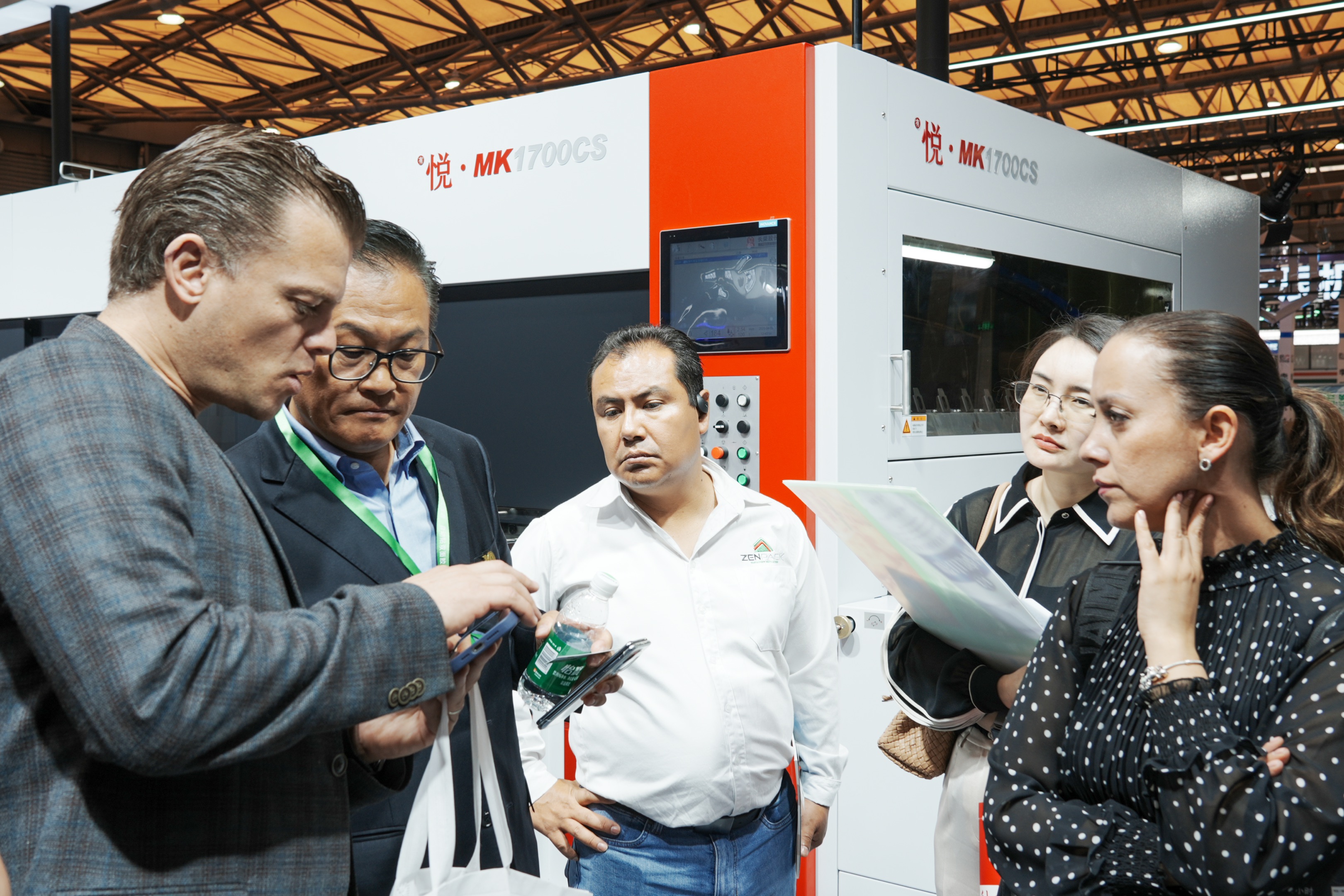 長榮閃耀 WEPACK，大幅面模切機(jī)成為全球 “焦點(diǎn)”