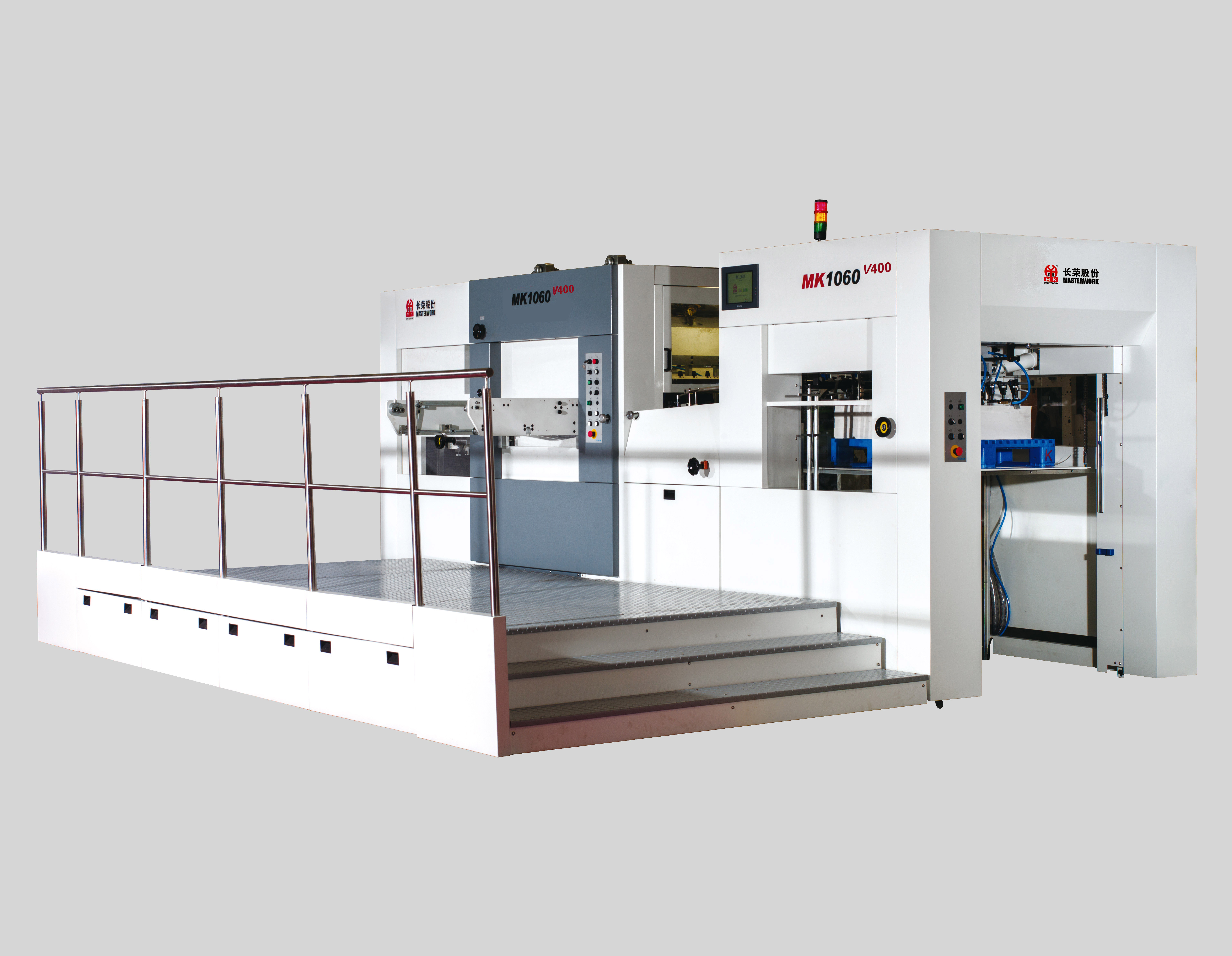 MK1060V400深壓紋模切機(jī)
技術(shù)描述：深壓紋技術(shù)
最大400噸壓力，特殊加長(zhǎng)合壓時(shí)間，以適應(yīng)各種復(fù)雜滿版的壓紋要求。適用解決高檔禮盒-細(xì)花紋的深壓紋技術(shù)難題。