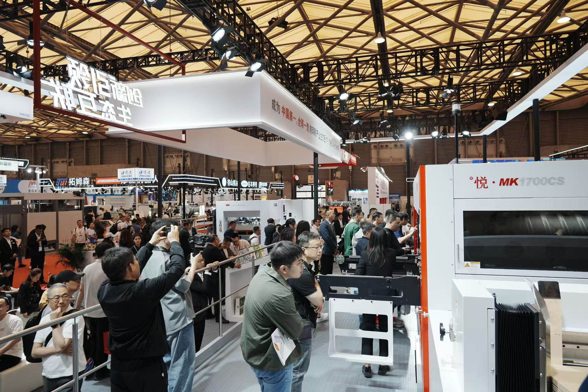 長(zhǎng)榮閃耀 WEPACK，大幅面模切機(jī)成為全球 “焦點(diǎn)”